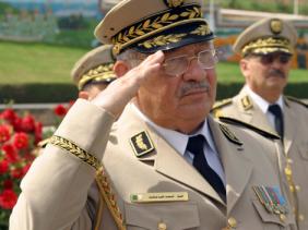 Coopération militaire, Gaïd Salah s’entretient avec le ministre de la Défense bulgare