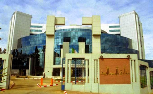 Cour des comptes : le budget de fonctionnement en baisse de 44 %