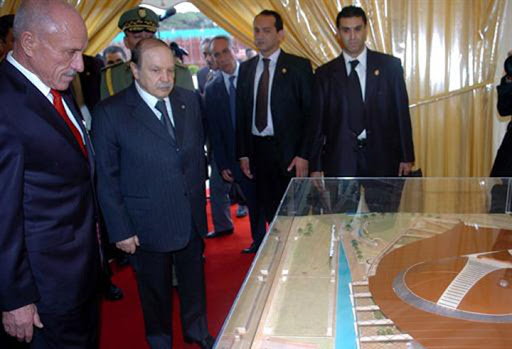 Le directeur de Club des Pins privé de son arme par la gendarmerie nationale