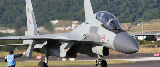 Les forces aériennes algériennes commandent 14 avions de combat Sukhoï Su-30MKI à la Russie