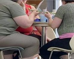 Obésité ou surpoids pourraient accélérer la survenue d’Alzheimer à la cinquantaine