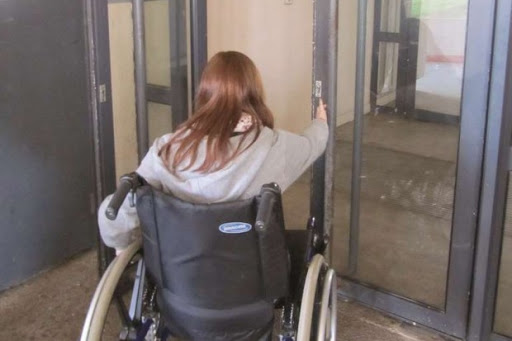 Une handicapée moteur indérisable sur Air Algérie