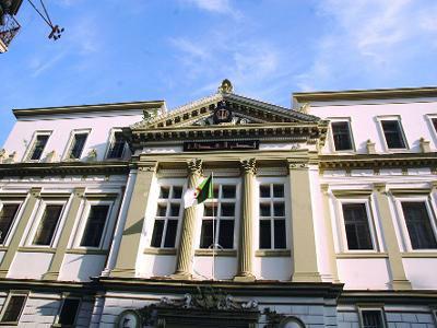 Affaire Sonelgaz Le procureur requiert des peines de 7 à 10 ans de prison ferme