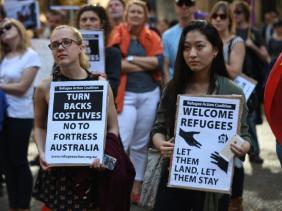 Australie : des milliers de personnes manifestent en faveur des migrants
