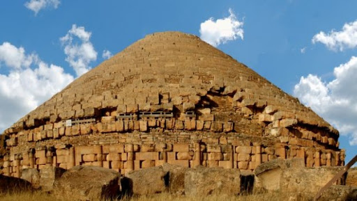 Bientôt un ouvrage sur le mausolée royal numide d’Imedghassen