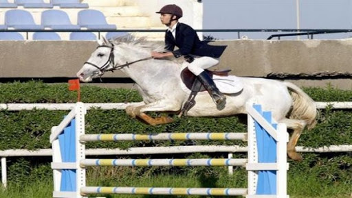 Concours national de saut d’obstacles : le cavalier Mesrati Ali s’adjuge le prix de la wilaya d’Ain Defla