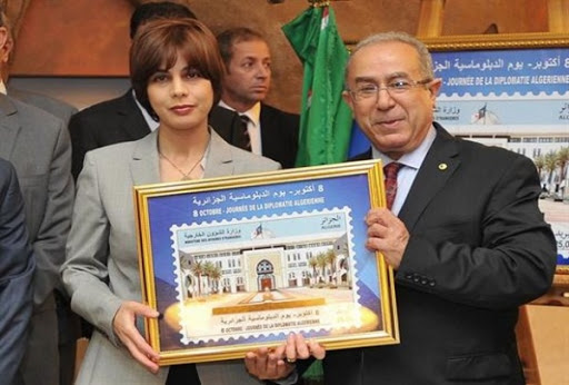 Emission d’un timbre-poste célébrant la journée de la diplomatie algérienne