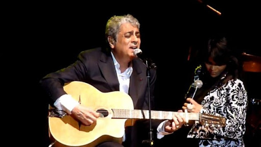 Enrico Macias rêve toujours d’Algérie pour « fermer une boucle »