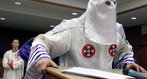 Etats-Unis : Anonymous menace de révéler les identités secrètes des membres du Ku Klux Klan