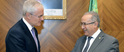 Fouille « inacceptable » de Hamid Grine à Orly : l&rsquo;ambassadeur Bernard Emié « convoqué » par Alger