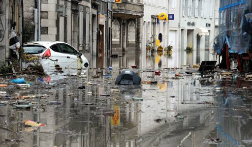 France : dix morts et six disparus dans des inondations sur la Côte d&rsquo;Azur