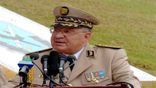 Gaïd Salah en visite de travail et d’inspection à la 2ème Région militaire à Oran