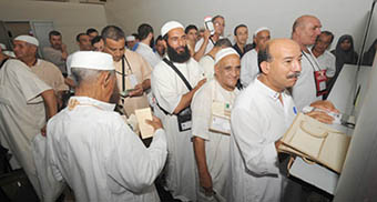 Ils reviennent sur la tragédie de Mina,  Ouargla : le premier groupe des hadjis du Sud est arrivé