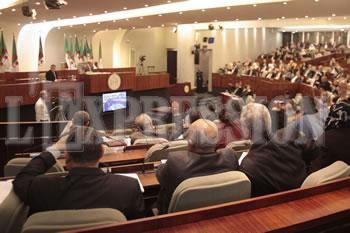 Installation des structures de l&rsquo;apn aujourd&rsquo;hui, L&rsquo;opposition boycotte