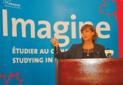 Les canadiens et les britanniques lancent des programmes de recrutement des étudiants algériens