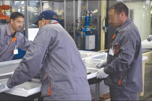 Stratégie contestée, climat des affaires, problème financier,  Réindustrialisation : que de freins !