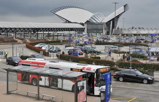 Un passager dit avoir une bombe : le vol Bruxelles-Alger dérouté sur Lyon