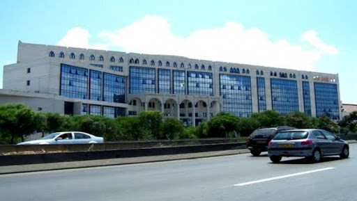 Université: « Réactiver les canaux » du dialogue avec les partenaires sociaux