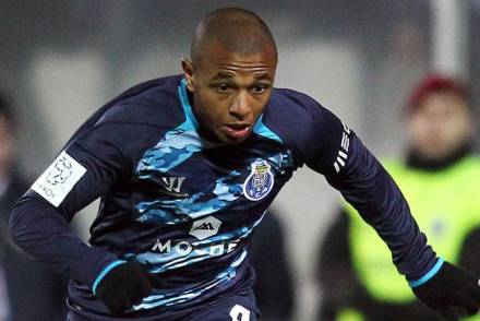 Brahimi : « On soutient tous Gourcuff, c’est nous qui jouons sur le terrain et non pas lui »
