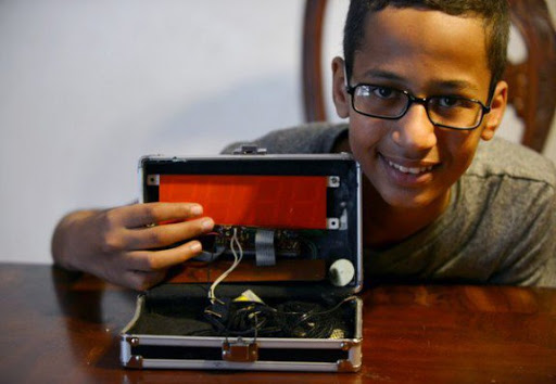 “Clock Boy” réclame 15 millions de dollars à une ville texane
