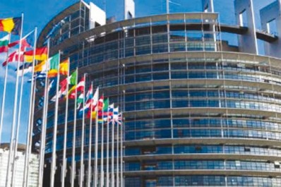 Crise économique, flux de réfugiés et menace de Londres de quitter le navire, Sale temps pour l’UE