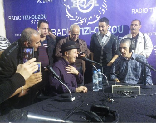 Idir refuse de chanter en Algérie sans l’officialisation de Tamazight