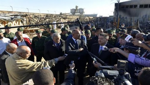 Incendie à Ouargla : Bedoui inspecte le centre hébergeant des ressortissants africains