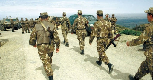 Interception d&rsquo;un terroriste et récupération de son arme à Bordj Badji Mokhtar