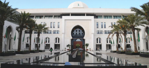 La grève des corps communs se poursuit : Un point de presse empêché au siège des AE