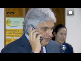 Le chef du groupe sénatorial au pouvoir au Brésil interpellé dans l’affaire Petrobras