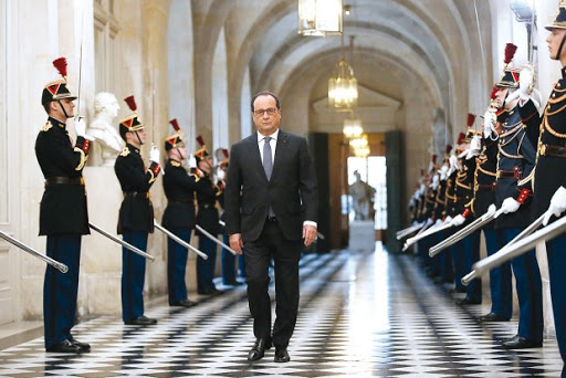 Prolongation de l&rsquo;état d&rsquo;urgence, révision de la constitution, expulsions rapides et déchéance de nationalité,  La France passe à la République sécuritaire