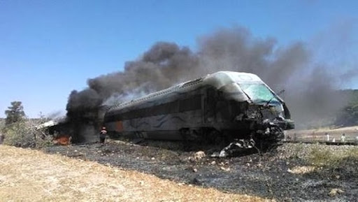 Un mort et deux blessés dans un accident entre un train de voyageurs et un camion citerne à Oran (SNTF)