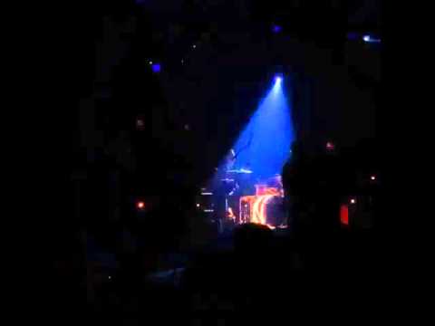 Vidéo du moment d&rsquo;arrivée des terroristes au Bataclan (Paris) : Une centaine de victimes