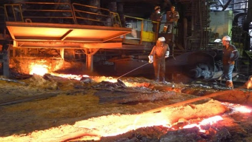 2015: l’Etat jette les bases d’une industrie productive et compétitive