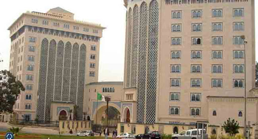 Algérie: Les syndicalistes chargent le ministre de l&rsquo;énergie et annoncent une grève début janvier