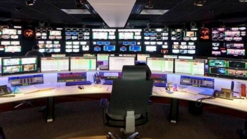 Audiovisuel : l’autorité de régulation met en garde les chaînes privées contre le sensationnel et l’insulte