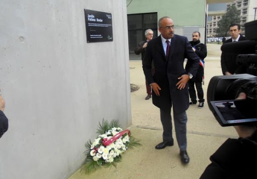 Bedoui dépose une gerbe de fleurs en hommage aux victimes du 17 octobre 1961