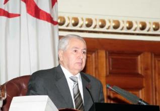 Bensalah s&rsquo;entretient avec l&rsquo;ambassadeur de Turquie sur la promotion des relations bilatérales