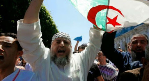 Campagne contre la fête de Noël et de Yennayer à Alger