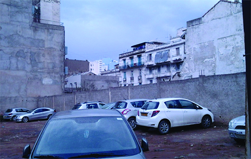 CHU Mutapha Bacha: Un parking à ciel ouvert !
