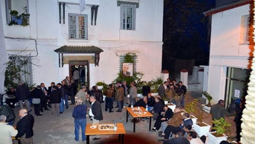 Des personnalités nationales et politiques se recueillent à la mémoire du défunt au siège du FFS