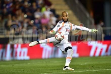 EN : Mbolhi prend 4 buts contre Fenerbahce
