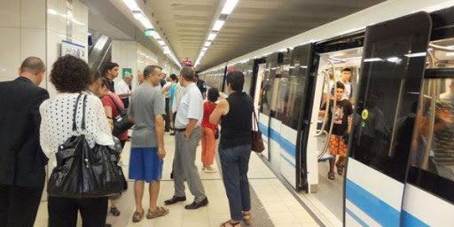 Gros bobos matinaux pour les usagers du métro d’Alger: « aux fusillés tout le monde descend! »