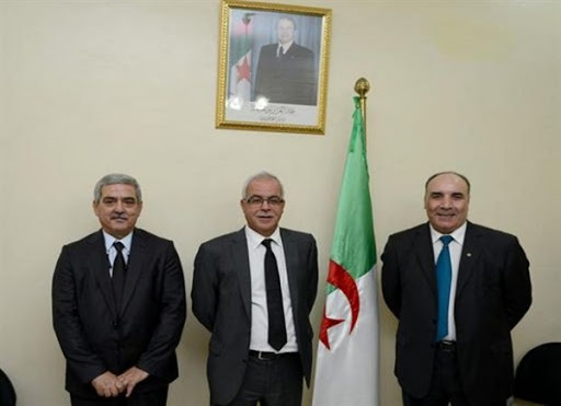 Installation de Ouenoughi Larbi à la tête du quotidien El Massa