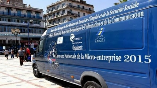 La caravane des TIC et des micro-entreprises fait une escale à Adrar