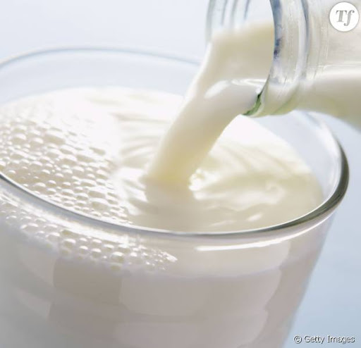 Lait de nuit : quel est ce drôle de produit qui prétend nous aider à dormir ?