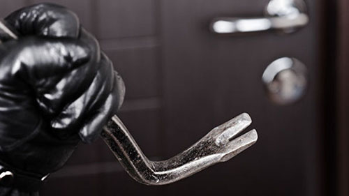 Le domicile du président du tribunal de Bejaia visité par des voleurs : Une arme à feu et des bijoux disparus