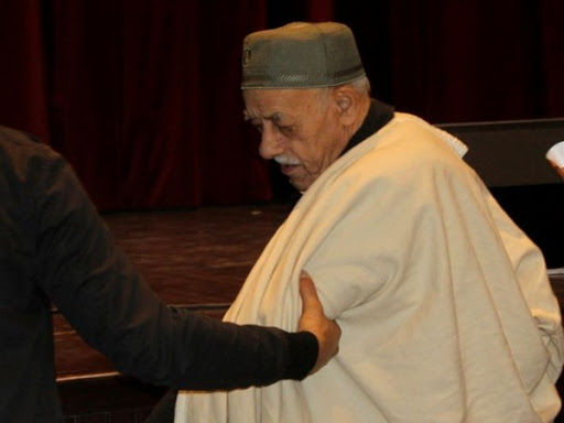 Le président Bouteflika présente ses condoléances à la famille de l’artiste Taleb Rabah