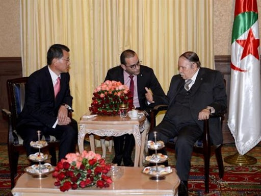 Le Président Bouteflika reçoit le nouvel ambassadeur de la République de Corée