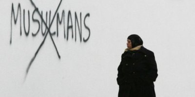 Les binationaux face à la stigmatisation après les attentats de Paris: L’insoutenable gêne de devoir se justifier